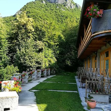 Agriturismo La Selvaggia Mandello del Lario Buitenkant foto