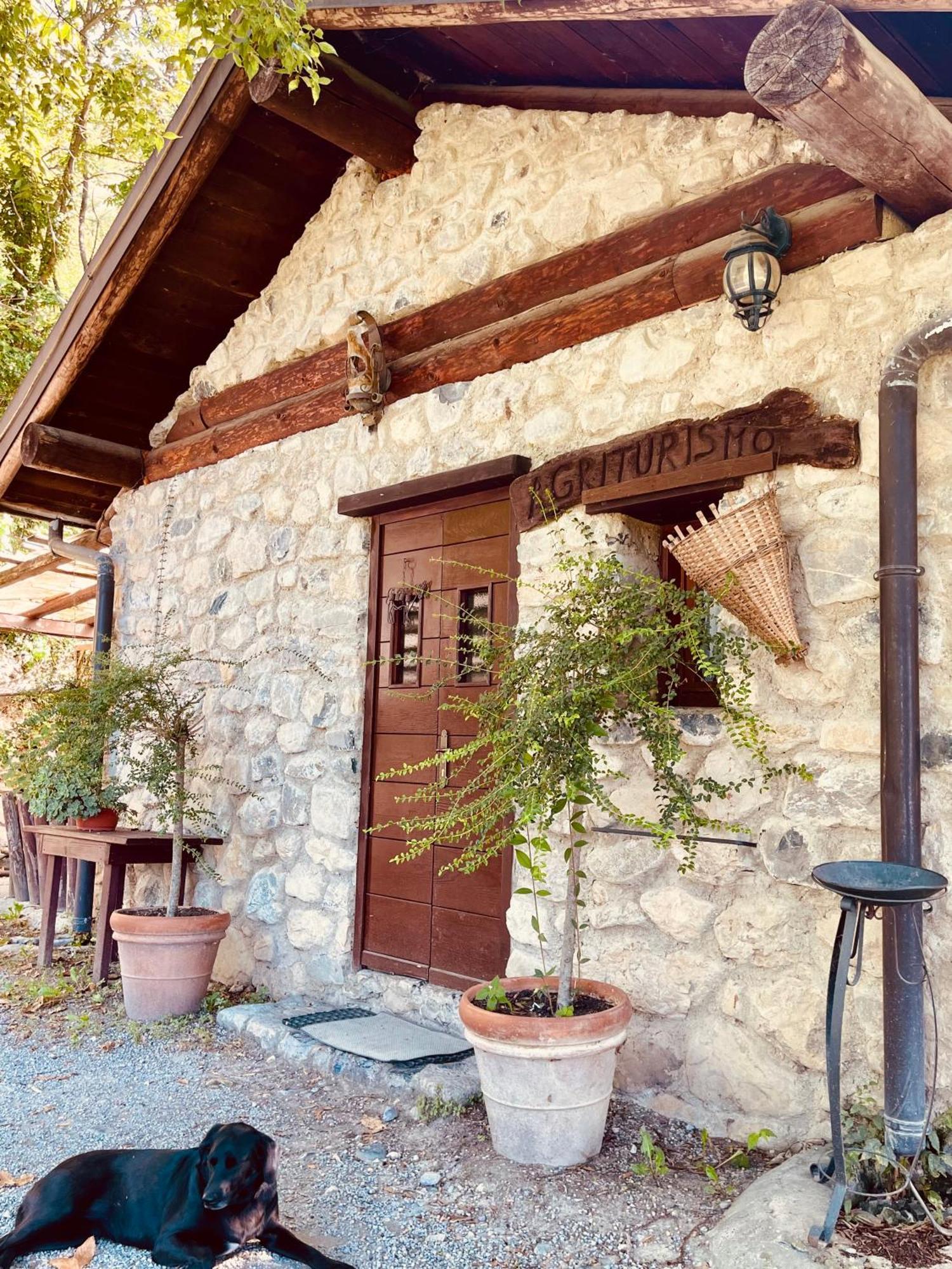 Agriturismo La Selvaggia Mandello del Lario Buitenkant foto