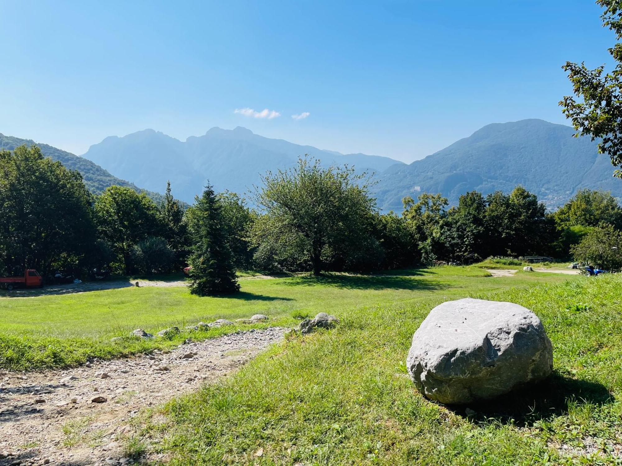 Agriturismo La Selvaggia Mandello del Lario Buitenkant foto